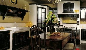 整體櫥柜是木工打造好還是定制好？