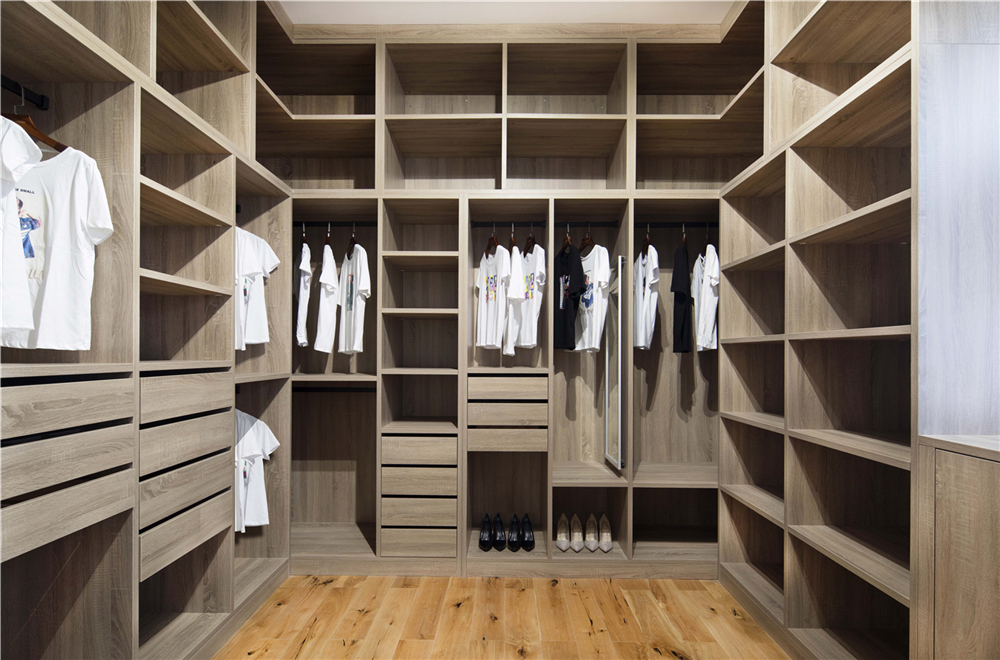 定制衣柜多少錢一平方？(圖1)