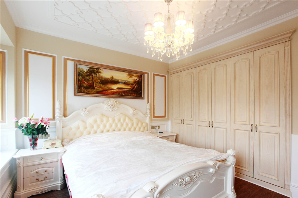 入墻式定制衣柜有哪些優(yōu)缺點(diǎn)？(圖1)